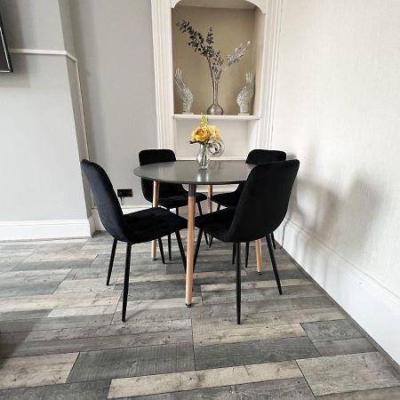 Premium 2Br Flat In The City Centre 글라스고 외부 사진